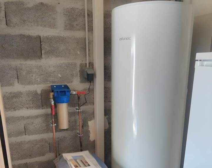 Traitement eau et installation ballon d'eau chaude Saché