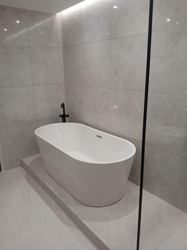 Installation équipements sanitaires baignoire Saché